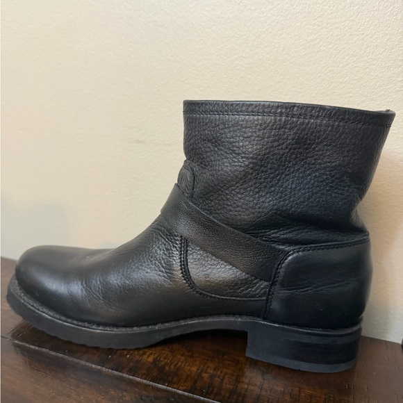FRYE Veronica Leather Ankle Boots Booties in Black Size 9 main image 2